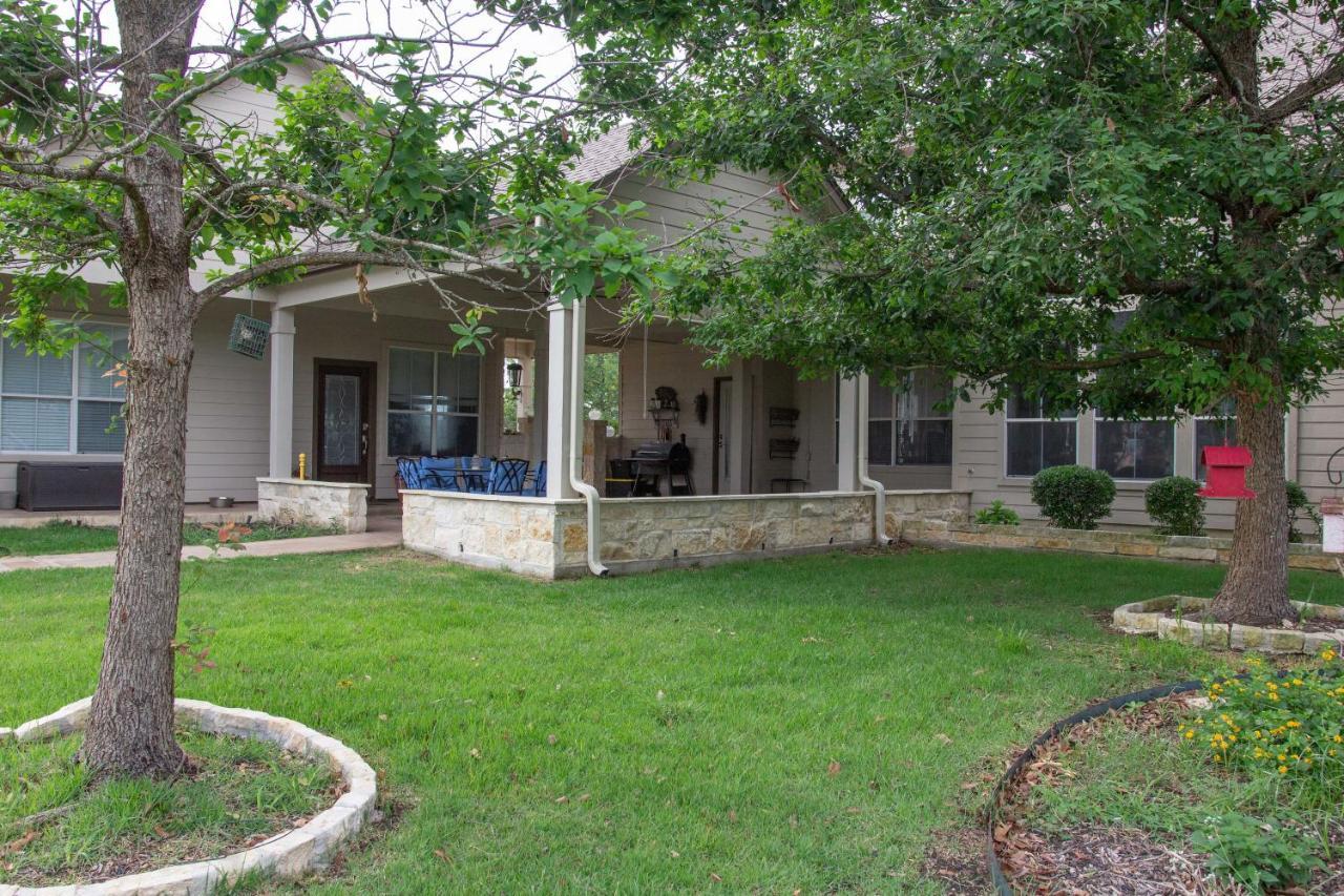 Hill Country Haute N Haus Relax And Renew Fischer Екстериор снимка