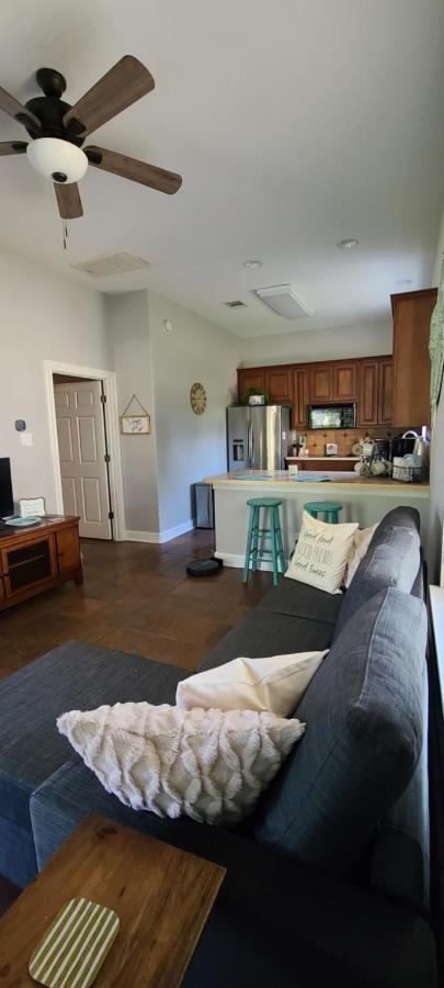 Hill Country Haute N Haus Relax And Renew Fischer Екстериор снимка